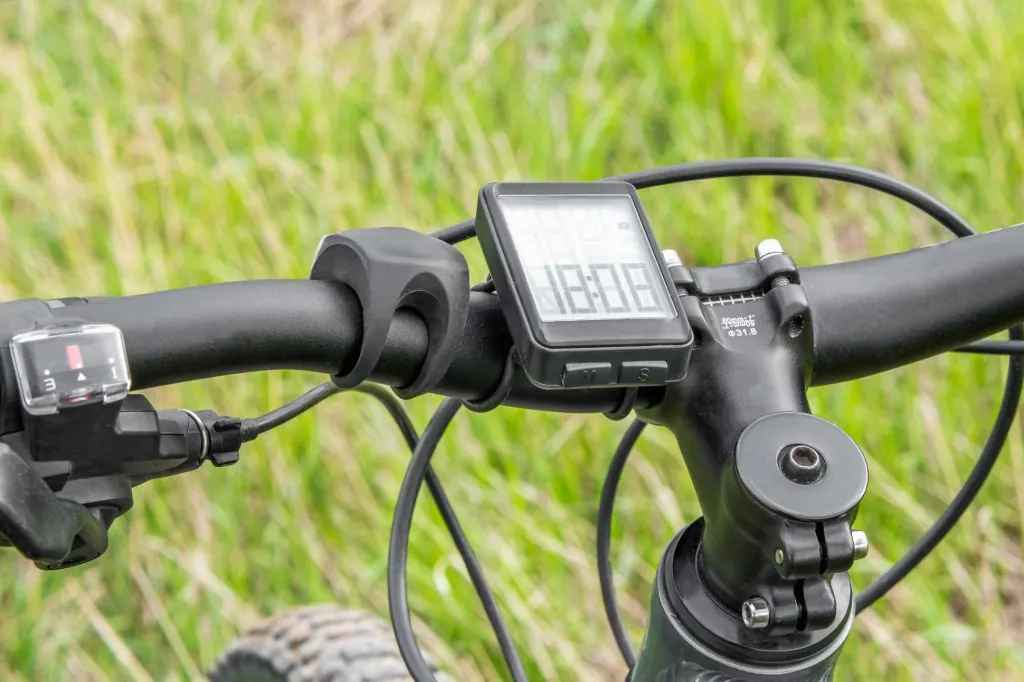 Cycling computer hardware